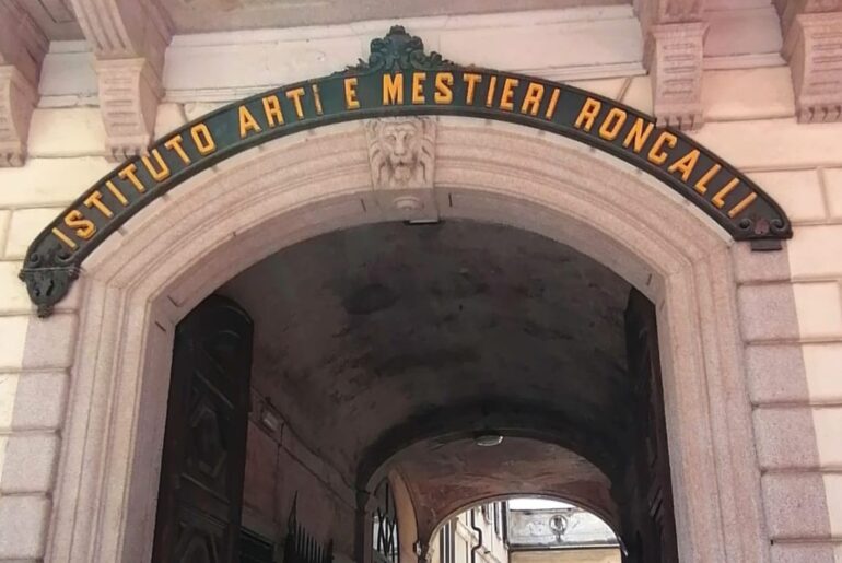 ingresso palazzo roncalli